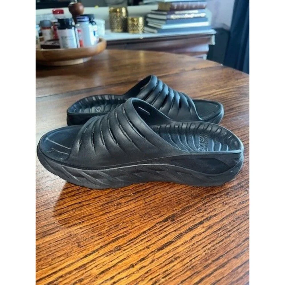 Hoka One One Recovery slide sandals US Mn’s 7 Wm’s 9 black